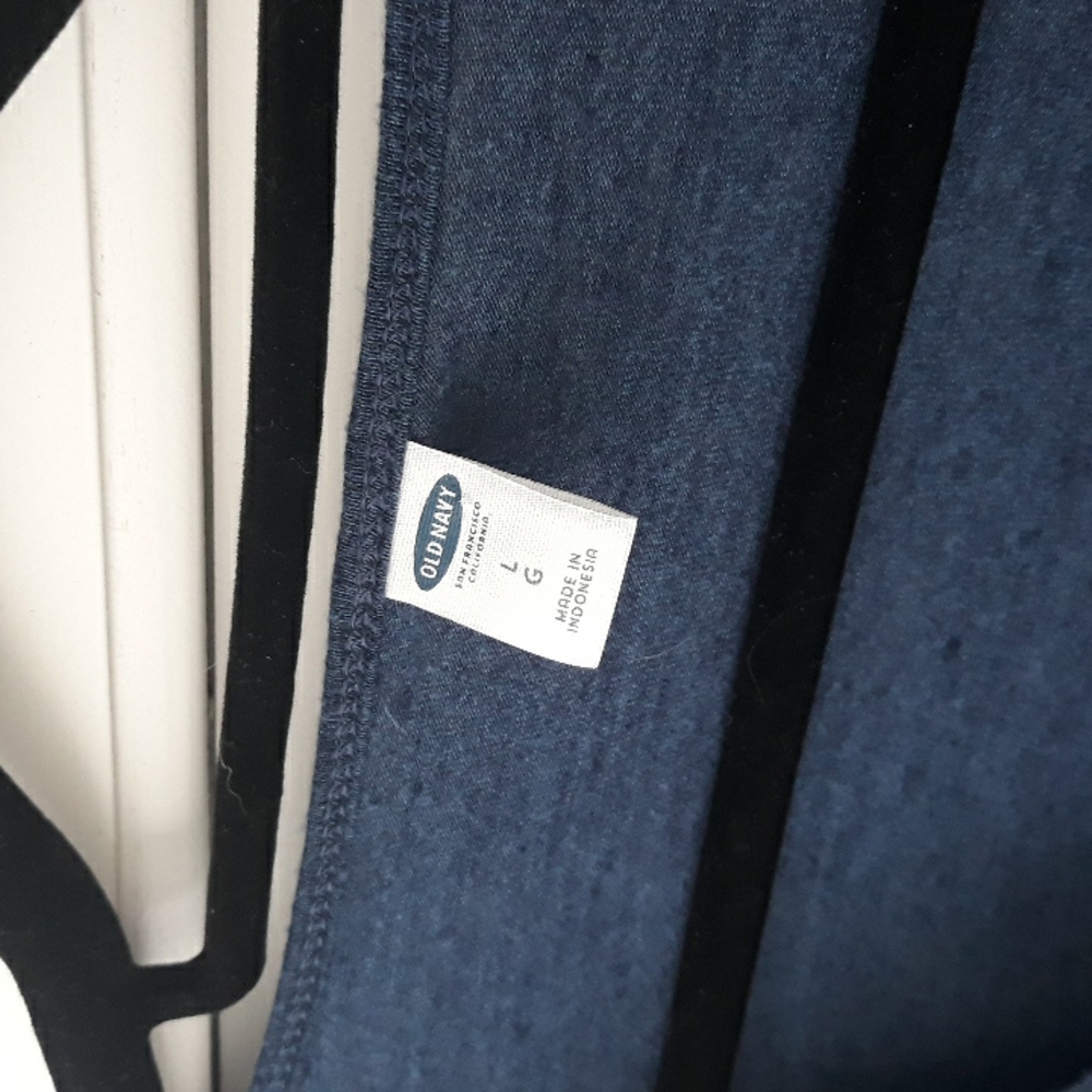 NWOT blue tunic Old Navy knit shirt.